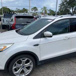 FORD ESCAPE TITANIUM - 2
