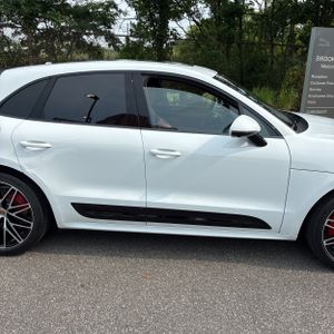 2023 Porsche MACAN GTS — миниатюра 11
