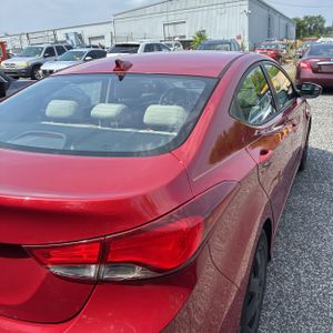 صورة 7 لـ 2016 Hyundai ELANTRA SE
