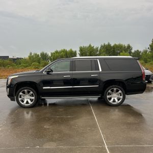 2017 Cadillac ESCALADE ESV LUXURY — фото 3