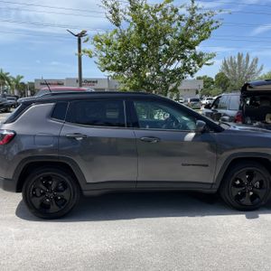 صورة 10 لـ 2021 JEEP COMPASS ALTITUDE