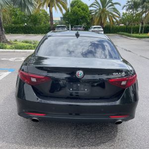 2019 ALFA Romeo GIULIA RWD — фото 7