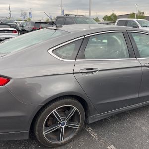 FORD FUSION SE - 9