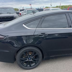 FORD FUSION SE - 9