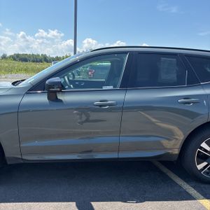2026 Volvo XC60 B5 CORE photo 4