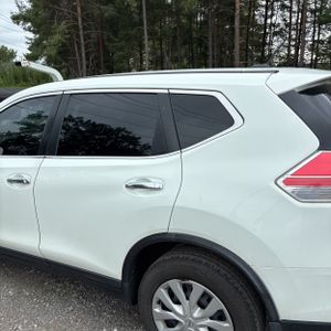 2015 Nissan ROGUE S 照片 6
