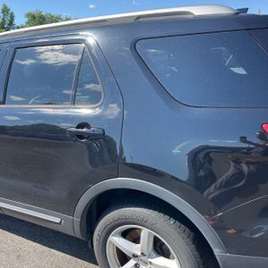FORD EXPLORER XLT - 6