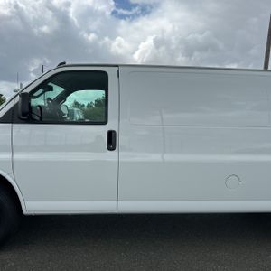 CHEVROLET EXPRESS CARGO RWD 2500 EXTENDED WHEELBASE WT - 4