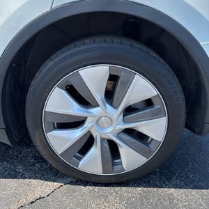 صورة مصغرة 18 لـ 2023 Tesla MODEL Y LONG RANGE
