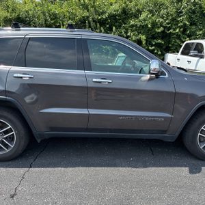2017 JEEP GRAND CHEROKEE LIMITED — фото 11