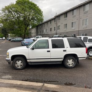 CHEVROLET TAHOE LS - 3