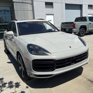 صورة مصغرة 12 لـ 2022 Porsche CAYENNE TURBO S E-HYBRID