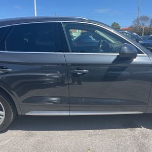 AUDI Q5 2.0T PREMIUM - 10