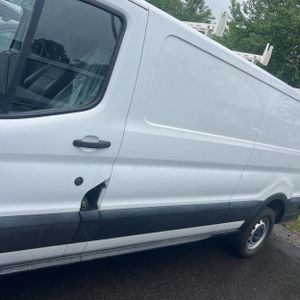 FORD TRANSIT 150 - 4