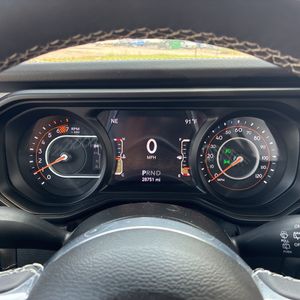 2025 JEEP WRANGLER SAHARA — миниатюра 38