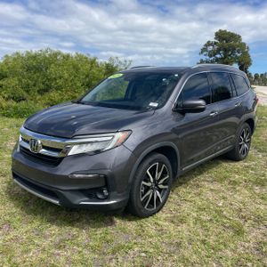 HONDA PILOT TOURING W/REAR CAPTAIN'S CHAIRS - 1