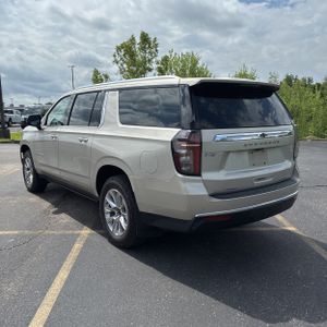 CHEVROLET SUBURBAN PREMIER - 5