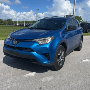 صورة 1 لـ 2017 Toyota RAV4 LE
