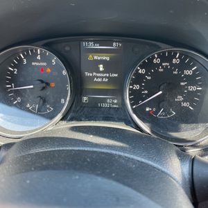 2017 Nissan ROGUE SV — миниатюра 40