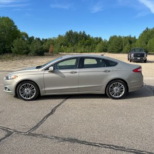 FORD FUSION SE - 3