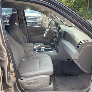 2006 JEEP GRAND CHEROKEE LAREDO — миниатюра 33