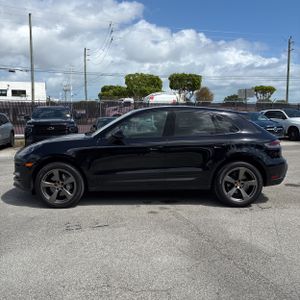 PORSCHE MACAN - 3