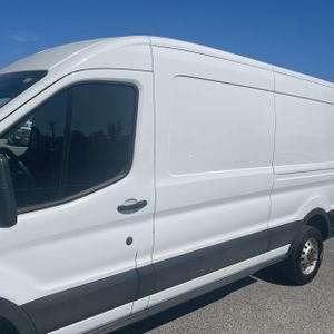 FORD TRANSIT 250 - 4