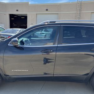 JEEP CHEROKEE LIMITED - 3