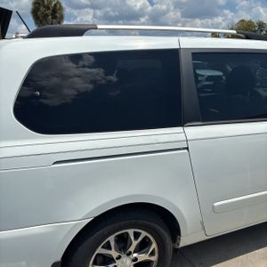KIA SEDONA LX - 9