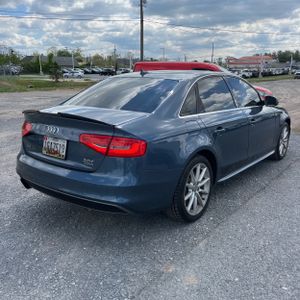 AUDI A4 2.0T PREMIUM - 8