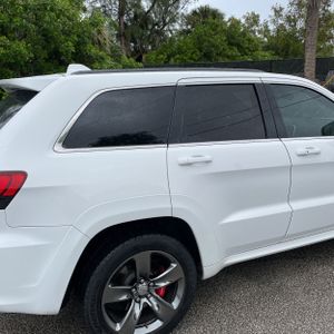 JEEP GRAND CHEROKEE SRT - 9