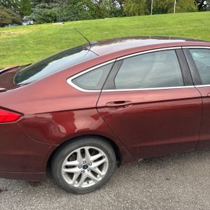 FORD FUSION SE - 9