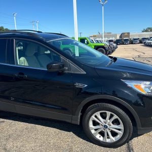 2018 FORD ESCAPE SE 照片 13