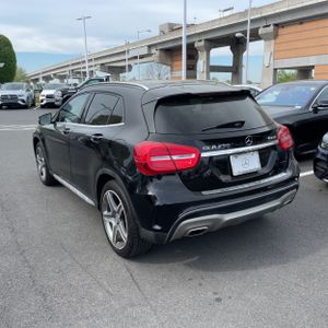 MERCEDES-BENZ GLA - 5