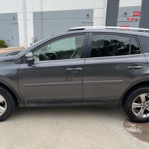 2015 Toyota RAV4 XLE 照片 4
