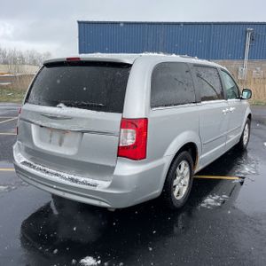 CHRYSLER TOWN & COUNTRY TOURING - 8