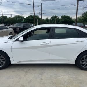 HYUNDAI ELANTRA SEL - 4