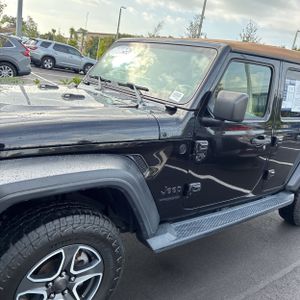 صورة 2 لـ 2020 JEEP WRANGLER UNLIMITED BLACK AND TAN