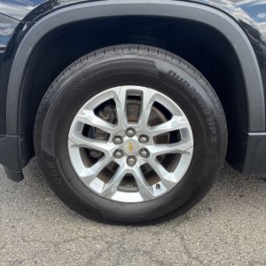 2018 Chevrolet TRAVERSE LS thumbnail 17