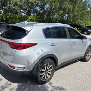 KIA SPORTAGE EX - 9
