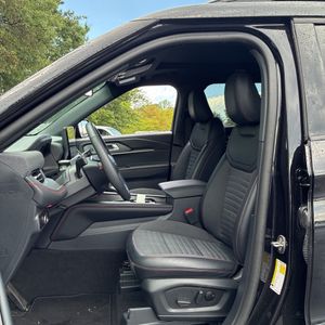 صورة مصغرة 32 لـ 2025 FORD EXPLORER ST-LINE