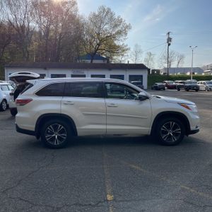 TOYOTA HIGHLANDER - 10