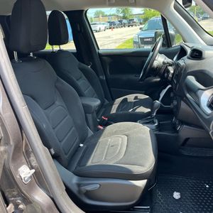 صورة 33 لـ 2021 JEEP RENEGADE LATITUDE