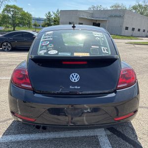 VOLKSWAGEN BEETLE 2.0T S WITH STYLE AND COMFORT - 7