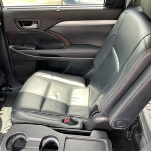 صورة 73 لـ 2016 Toyota HIGHLANDER XLE
