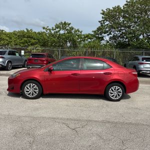 2019 Toyota COROLLA LE — фото 3