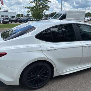 2025 Toyota CAMRY SE photo 9