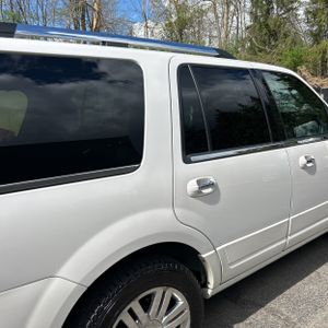 LINCOLN NAVIGATOR BASE - 9