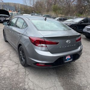 HYUNDAI ELANTRA SE - 5