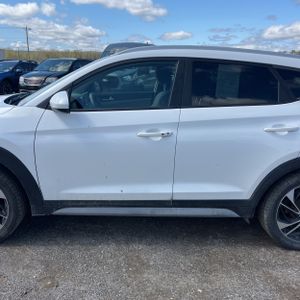 HYUNDAI TUCSON SPORT - 4